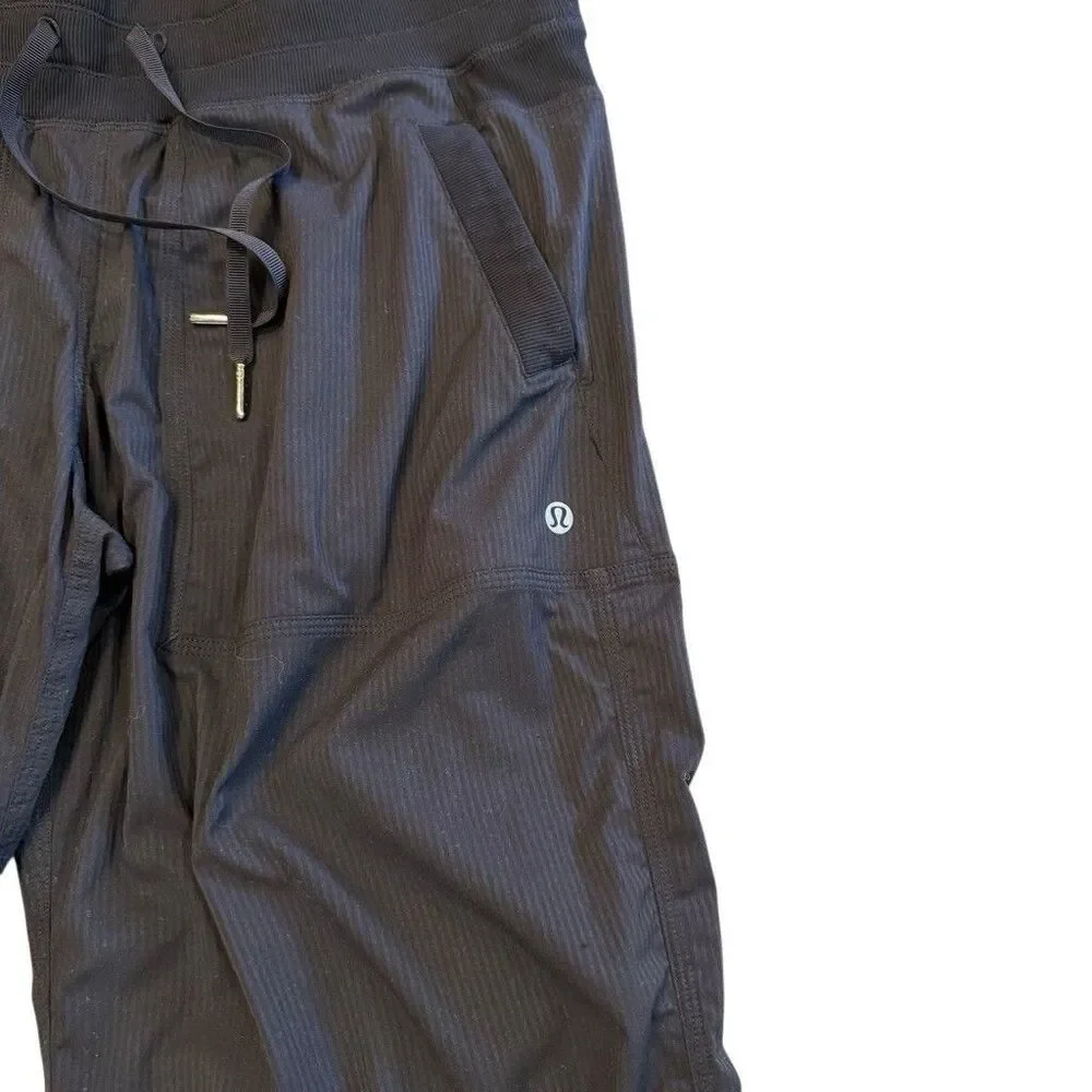 Lululemon Dance Studio Womens Cropped Pants Size 10 Black Excellent Condition